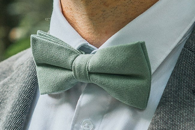 Le Velours dans les Accessoires de Costume : La Tendance Luxe de 2025 Imagem