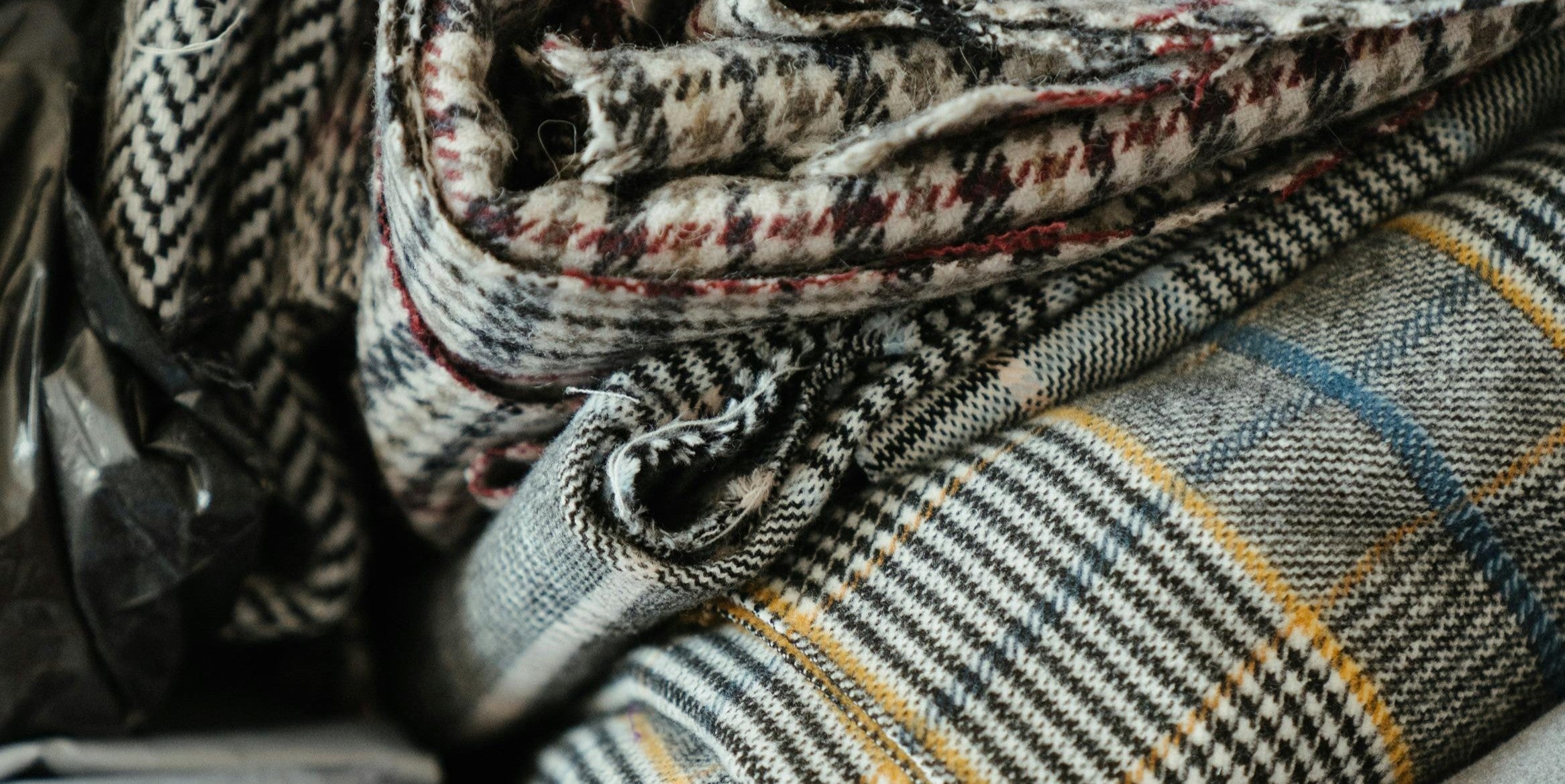 Les Motifs Tartan : Comment Porter ce Classique des Accessoires de Costume Imagem